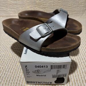 Birkenstock Silver Madrid Size 37 Narrow Footbed